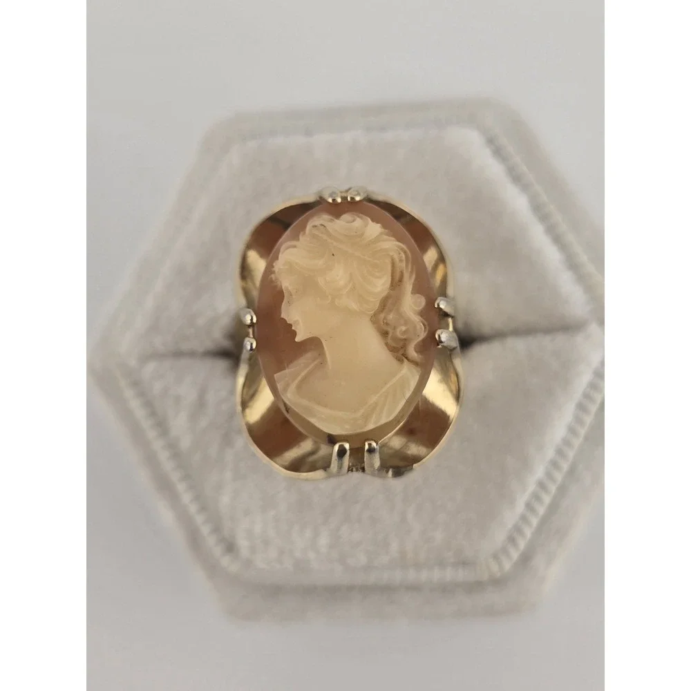 Vintage Vargas Left Facing Cameo 18k HGE Gold Plated Ring - Size 4 - Signed